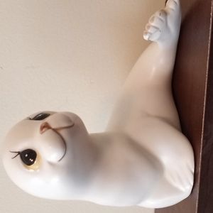 Ceramic Seal, nicnack.